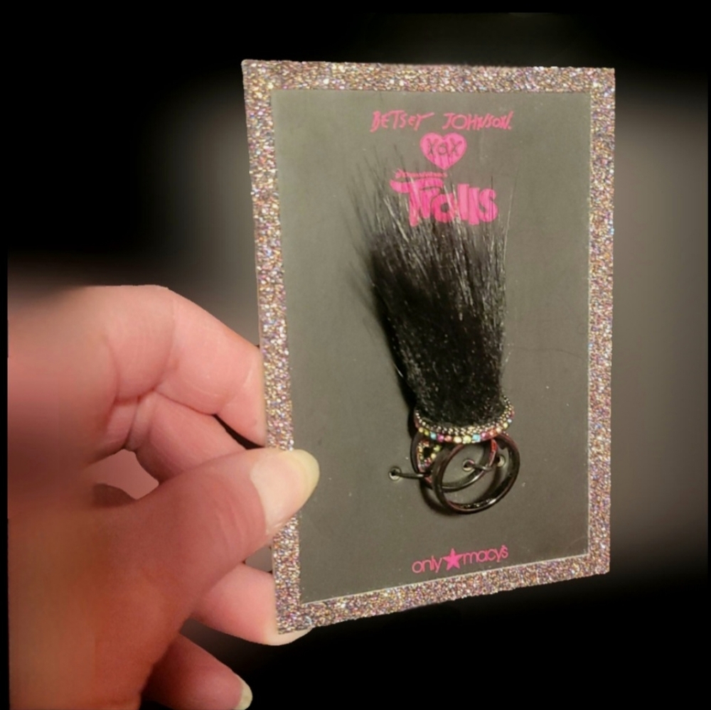 Betsey Johnson Macys 2016 Trolls gunmetal rhinestone blk hair Trolls ring 8 NWT - Picture 9 of 17